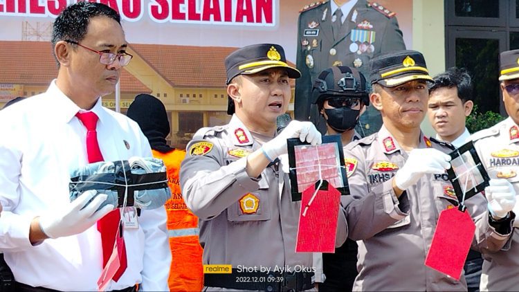 Dua Tersangka Pengedar Narkoba Jenis Sabu di Ringkus SAT NARKOBA OKU SELATAN,