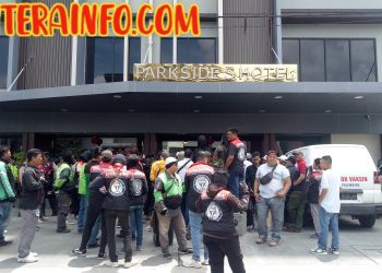 RASAKAN NIH…!Akibat Berani Langgar Aturan Parkside’s Hotel Di Gembok Dan Rantai Aliansi Masyarakat