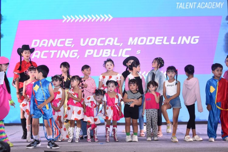 Jatim Light Session 2: Menutup Gemerlap PRJ 2025 di Grand City Convex Surabaya